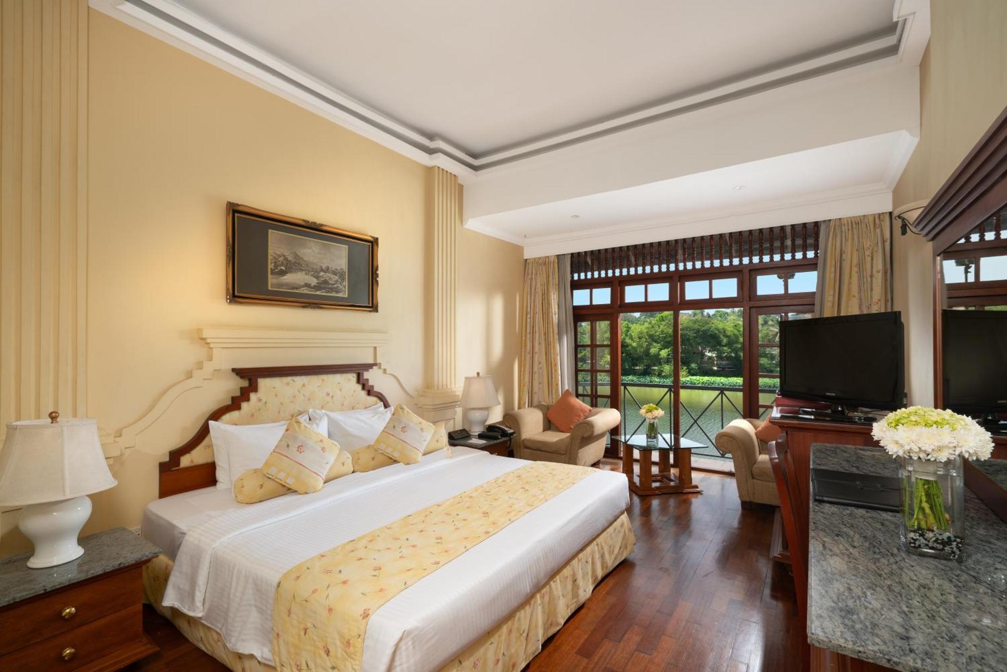 Mahaweli Reach Hotel Kandy Dış mekan fotoğraf