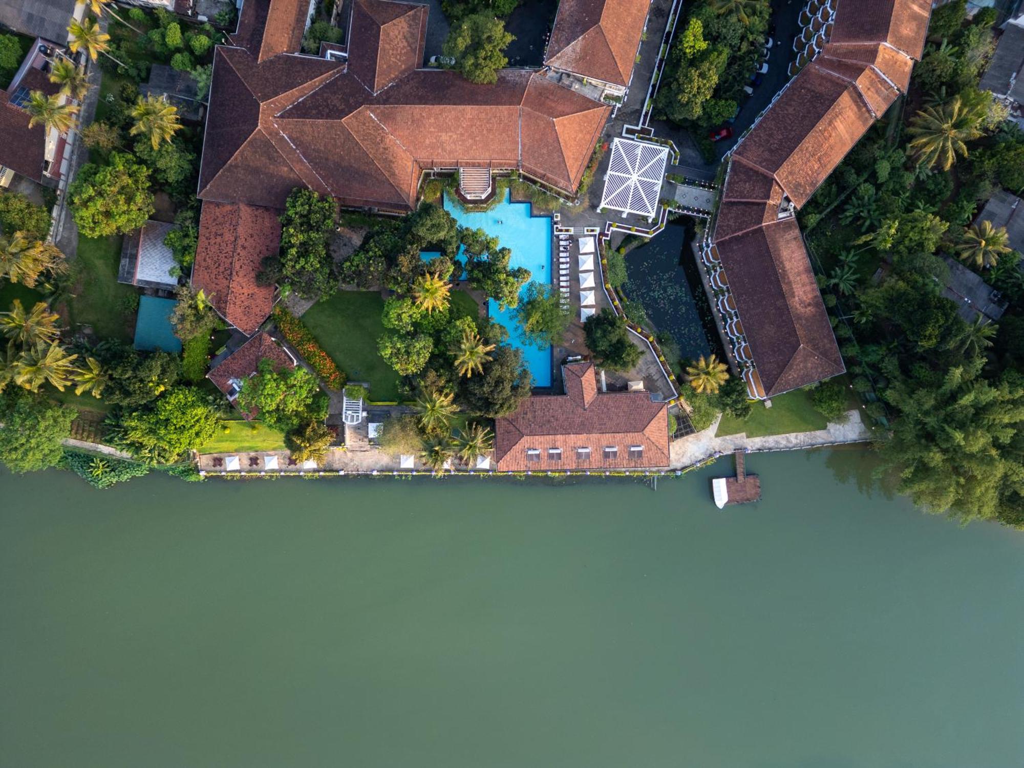 Mahaweli Reach Hotel Kandy Dış mekan fotoğraf