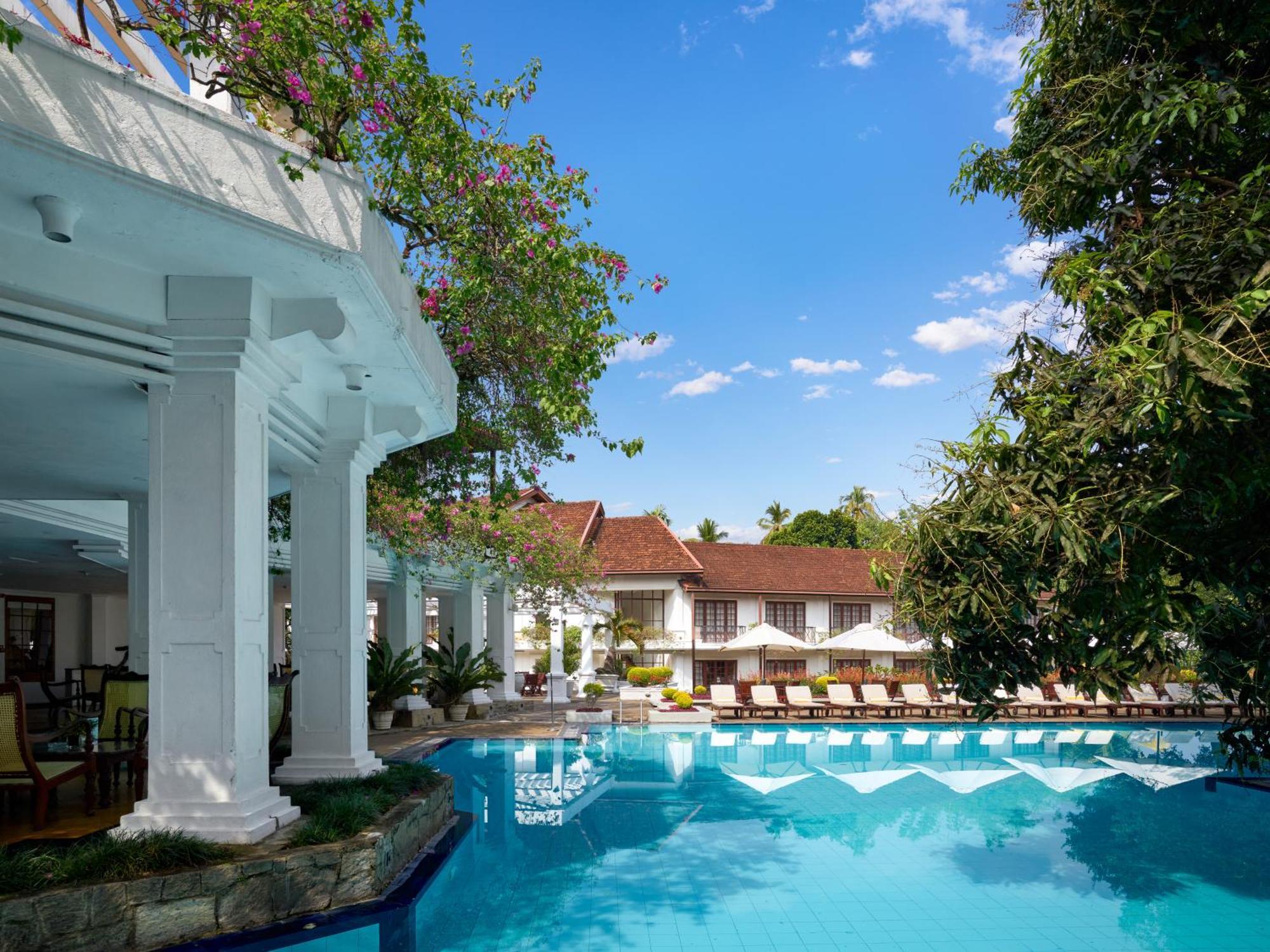 Mahaweli Reach Hotel Kandy Dış mekan fotoğraf